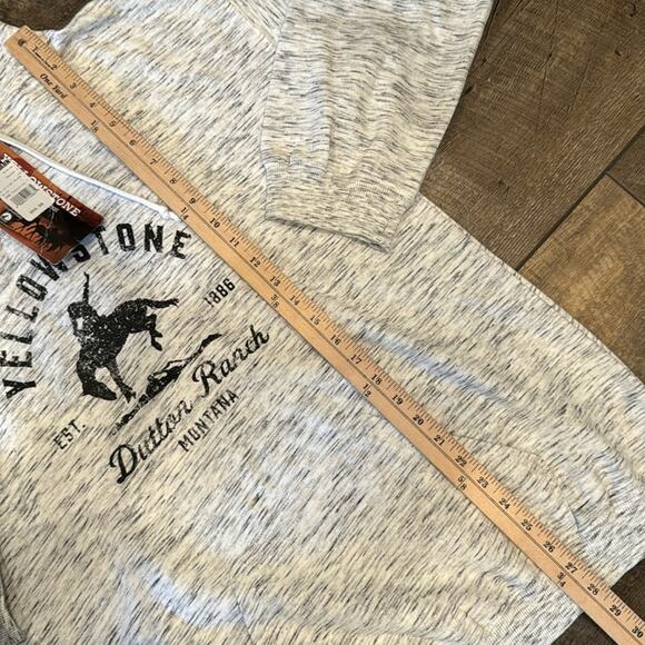 NWT Paramount Network's Yellowstone Women's Bronco Graphic Hoodie Size L - Picture 5 of 7